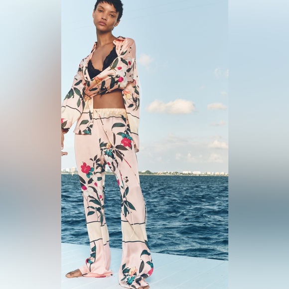 Zara flowy pants - Picture 1 of 3